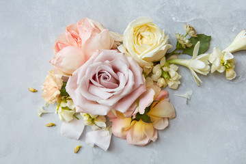 Fototapeta na wymiar bouquete with roses