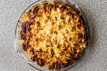 Vegetable pie with leek and cheese / Pirasali Borek