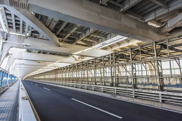 レインボーブリッジの歩道と車道