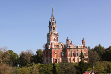 Fototapeta na wymiar Nikolsky cathedral in Mozhaisk, Russia