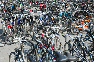 Fototapeta na wymiar bikes in the city