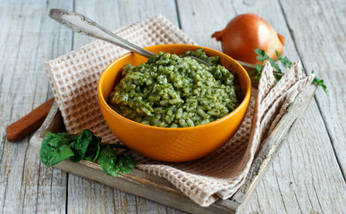 Risotto with spinach cream