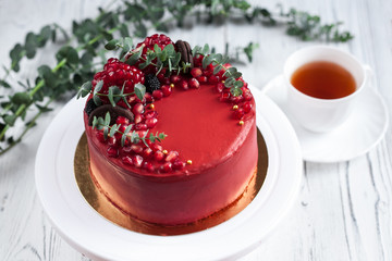 Sponge cake with pomegranate