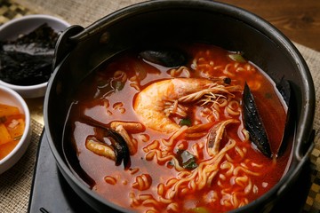 haemul ramyeon. spicy Seafood Ramen