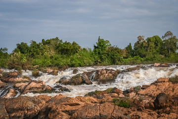 Fototapeta na wymiar Don Khon waterfall on the Mekong river