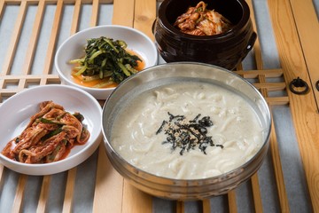 deulkkae kalguksu. Noodle Soup with Perilla Seed