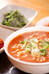 eolkeun kalguksu. spicy Noodle Soup 