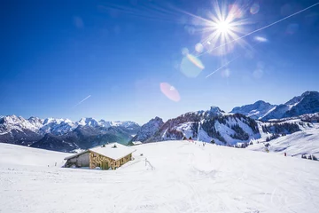 Raamstickers Skigebiet in den Alpen © mmphoto