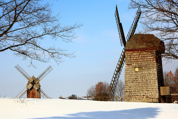 Budownictwo Ludowe - Młyny Wiatrowe - Skansen w Olsztynku © Wojciech Lisiński