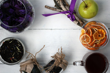 Food and beverages: tea, apple, orange, flower petals, lunch, breakfast, dinner