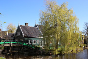 Fototapeta na wymiar Zaanse Schans - a sample of the Dutch countryside, Netherlands