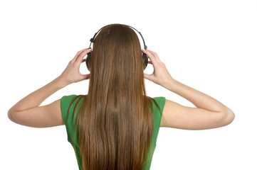 girl listening to music 