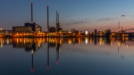 Linz, Industrie; Donau