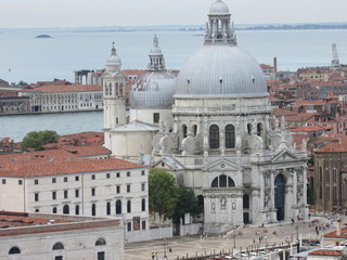 Fototapeta na wymiar Iglesia en Venecia