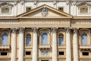 Fototapeta premium Basilica of Saint Peter (San Pietro) in Vatican, Rome, Italy