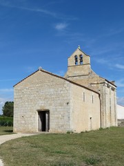 Fototapeta na wymiar Charente-Maritime - Trizay - Monthérault - Charente-Maritime - Trizay - Eglise Notre-Dame de Monthérault