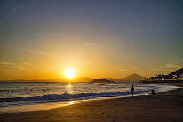稲村ケ崎から富士山・江の島を望む夕景