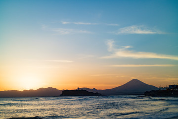 稲村ケ崎から富士山・江の島を望む夕景