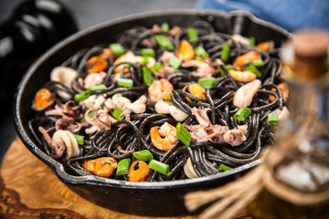 Black spaghetti with seafood