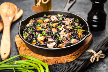 Black spaghetti with seafood
