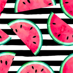 Fruitige naadloze vector patroon met aquarel verf getextureerde watermeloen stukken. Gestreepte achtergrond.
