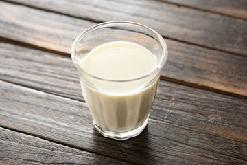 アーモンドミルク