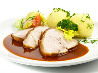 Schweinebraten mit Kartoffelknödel