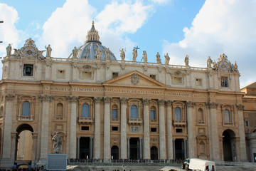 Fototapeta na wymiar Saint Peter's (San Pietro) basilica in Vatican City in Rome, Italy