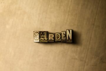 Obraz premium OGRÓD - zbliżenie nieczysty zbiór rocznika słowo na tle metalowe. Royalty Free Stock ilustracji. Może być używany do banerów reklamowych i direct mail.
