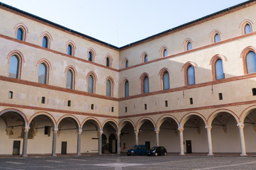 Fototapeta na wymiar courtyard in Milan, Italy