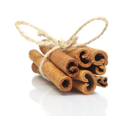 Cinnamon sticks bunch isolated on white background
