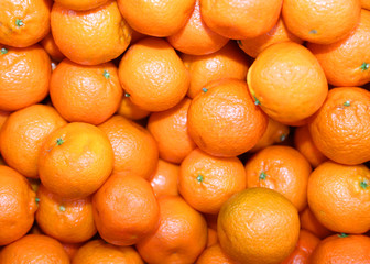 Organic mandarins and orange clementines with peel untreated wit
