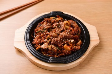 jeyuk bokkeum. stir-fried spicy pork.