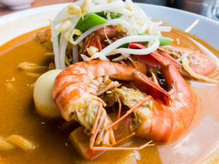Curry Noodles with Large Tiger  Prawns and Beansprouts