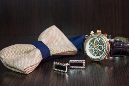 Men's butterfly watch and cufflinks set for wedding
