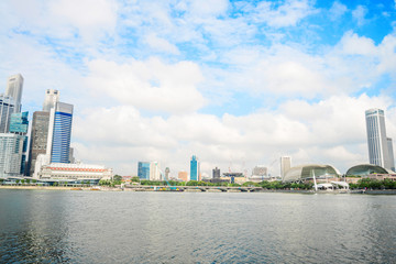 Obraz premium cityscape and skyline of modern city from water