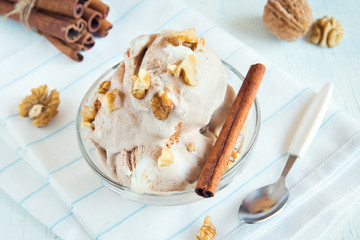 banana and cinnamon ice cream