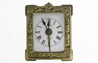 Alte Uhr auf weiß