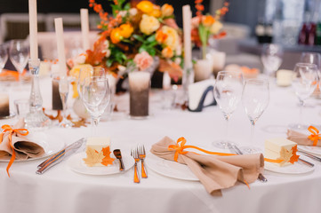 The elegant dinner table.