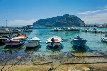Deurstickers Boten in Mondello, in de buurt van Palermo, Italië © KURLIN_CAfE