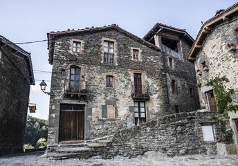 Fototapeta na wymiar Rupit i Pruit - Medieval Catalan village in the subregion of the Collsacabra, Spain