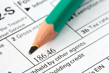 Obraz premium Income tax form