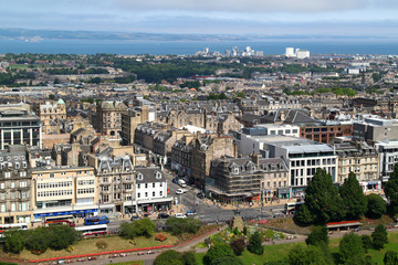 Fototapeta na wymiar View of city Edinburgh, Scotland
