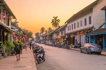 Fototapeten Straße in der Altstadt von Luang Prabang © f11photo