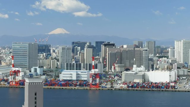 4K 東京タイムラプス　富士山と品川埠頭　コンテナターミナル　新開発地域　天王洲アイル