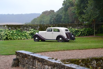 Voiture ancieznne

