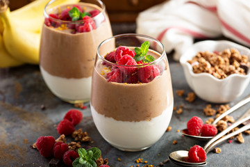 Banana and chocolate yogurt parfait