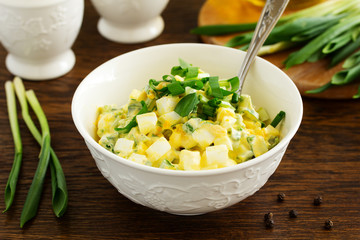 Salad of wild garlic and eggs in the bank for a picnic.