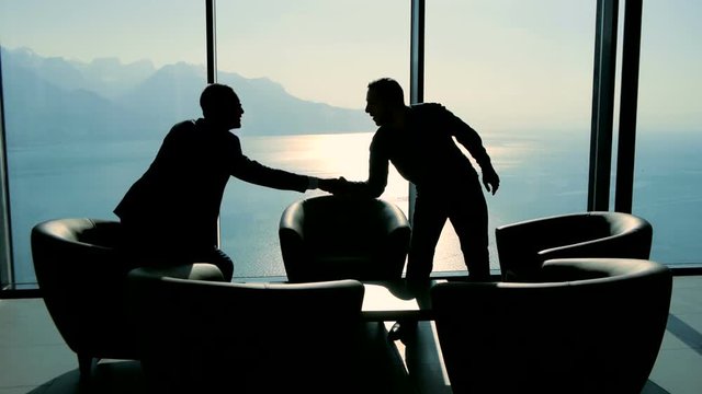 business meeting in modern building. businessman discussing.