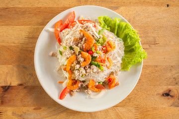 Spicy vermicelli salad